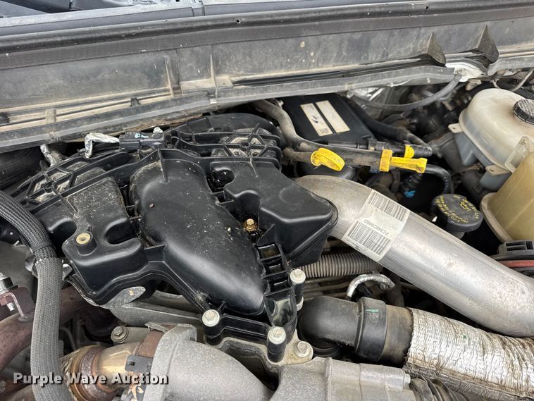 image for item DW6706 2016 Ford F550 Super Duty XL Crew Cab flatbed truck