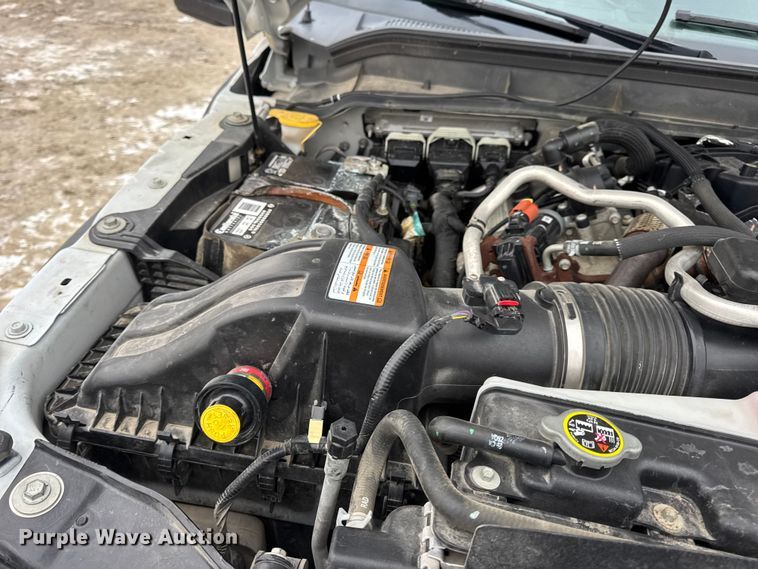 image for item DW6706 2016 Ford F550 Super Duty XL Crew Cab flatbed truck