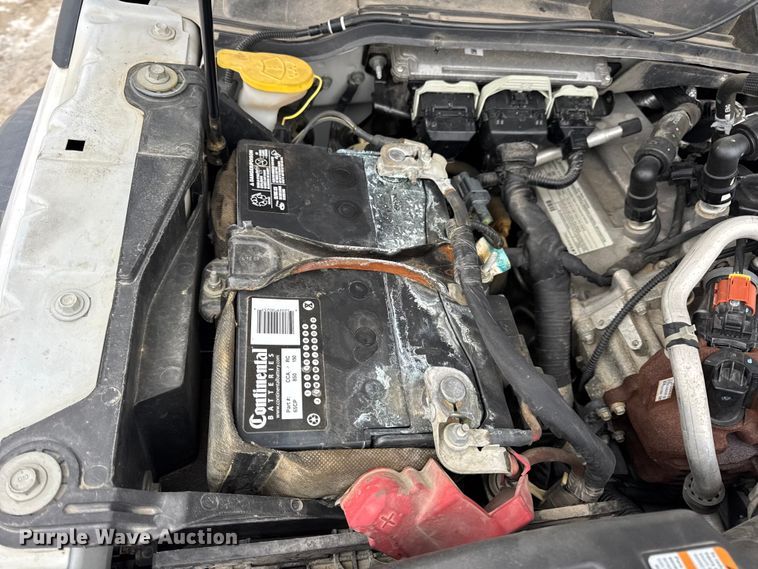 image for item DW6706 2016 Ford F550 Super Duty XL Crew Cab flatbed truck