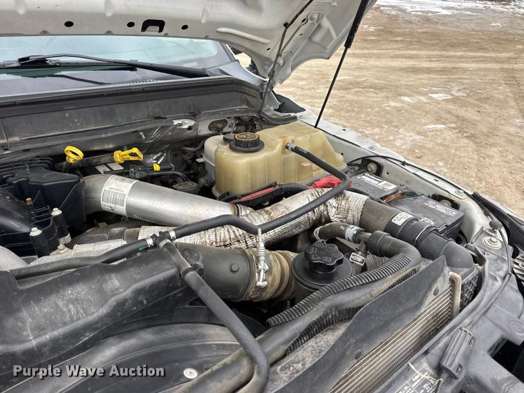 image for item DW6706 2016 Ford F550 Super Duty XL Crew Cab flatbed truck