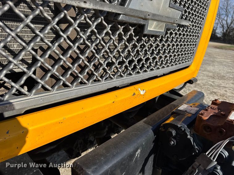 image for item DW6707 2004 Chevrolet C7500 oil distributor truck