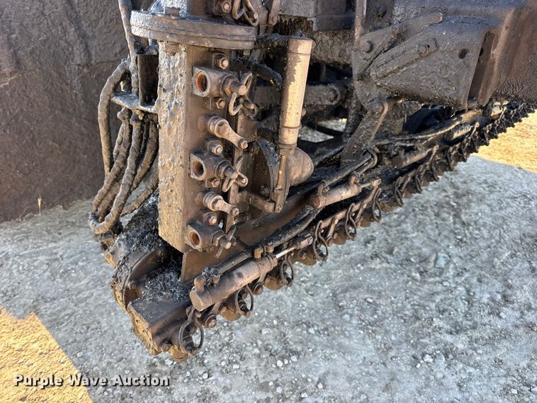 image for item DW6707 2004 Chevrolet C7500 oil distributor truck