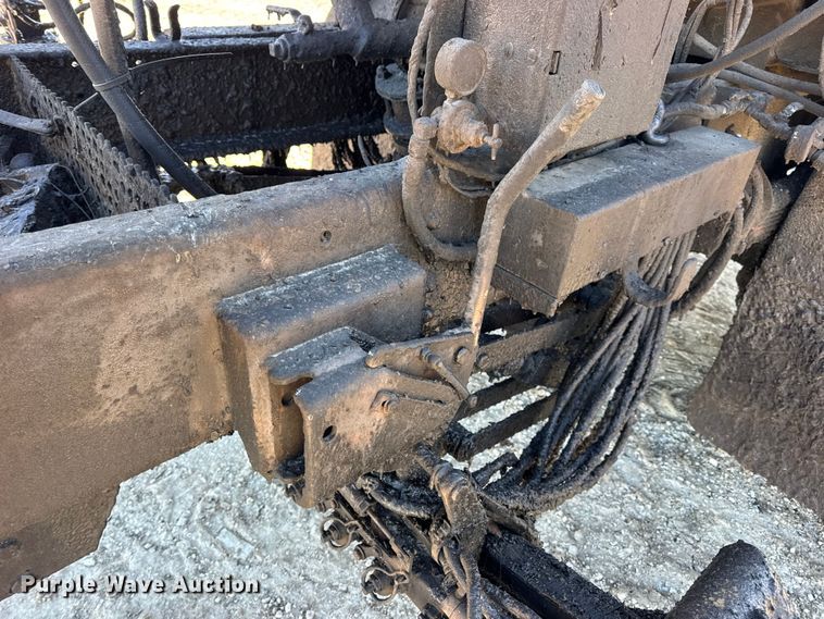 image for item DW6707 2004 Chevrolet C7500 oil distributor truck