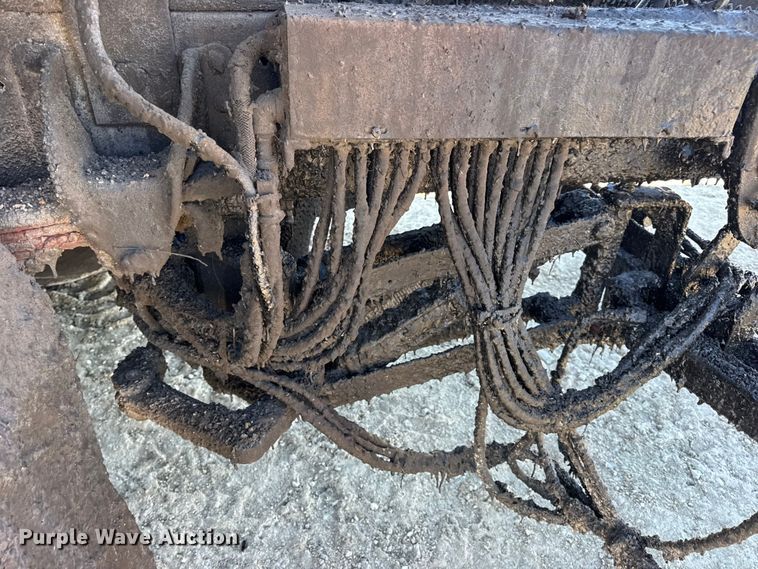 image for item DW6707 2004 Chevrolet C7500 oil distributor truck