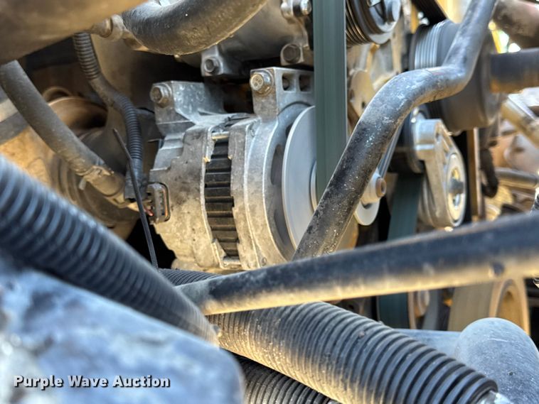 image for item DW6707 2004 Chevrolet C7500 oil distributor truck