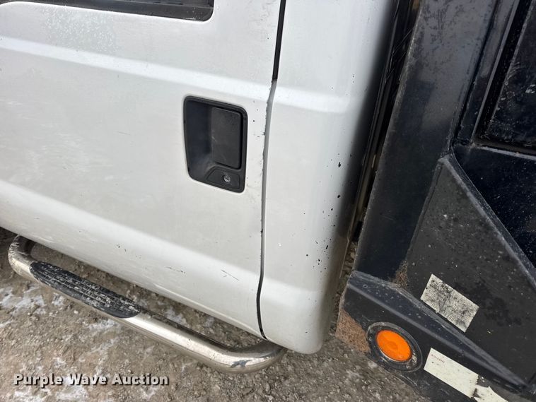 image for item DW6711 2013 Ford F450 Super Duty XL flatbed truck