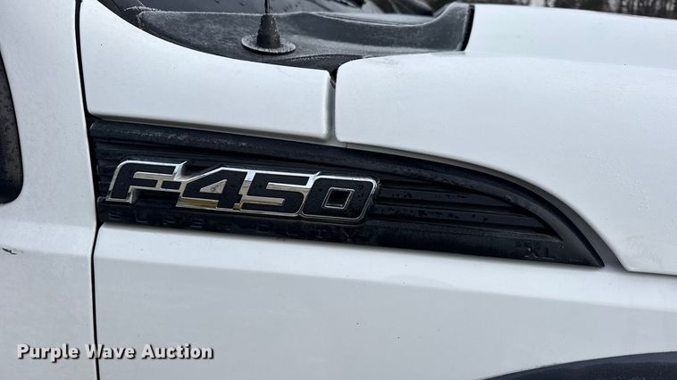 image for item DW6711 2013 Ford F450 Super Duty XL flatbed truck