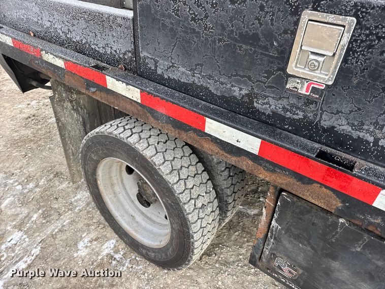 image for item DW6711 2013 Ford F450 Super Duty XL flatbed truck