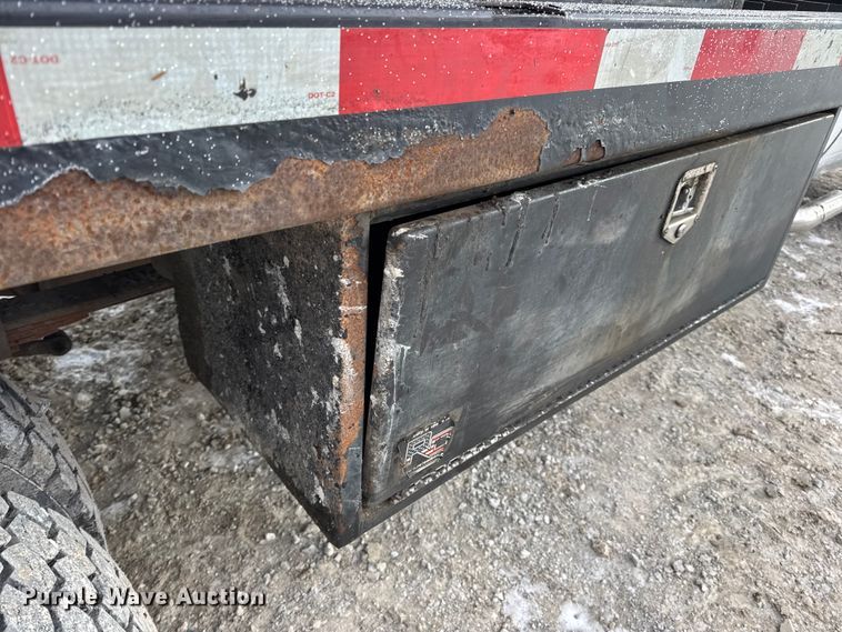 image for item DW6711 2013 Ford F450 Super Duty XL flatbed truck