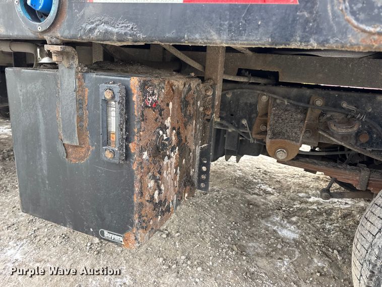 image for item DW6711 2013 Ford F450 Super Duty XL flatbed truck