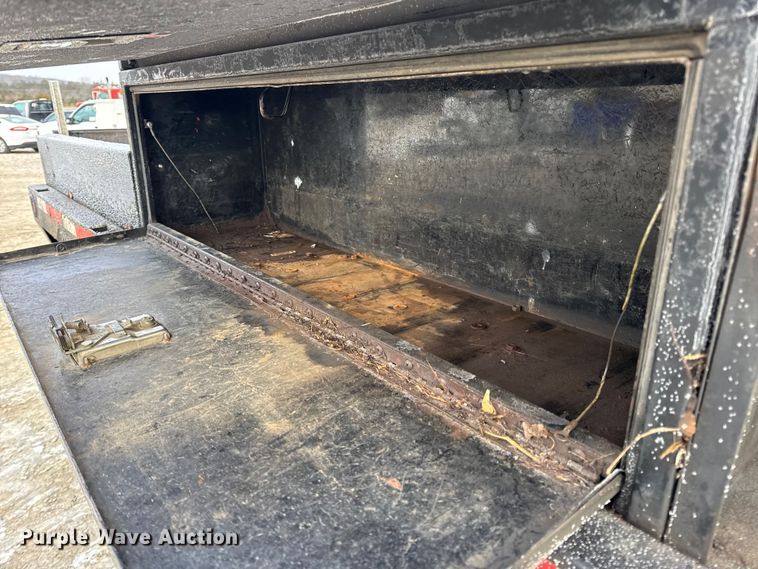 image for item DW6711 2013 Ford F450 Super Duty XL flatbed truck