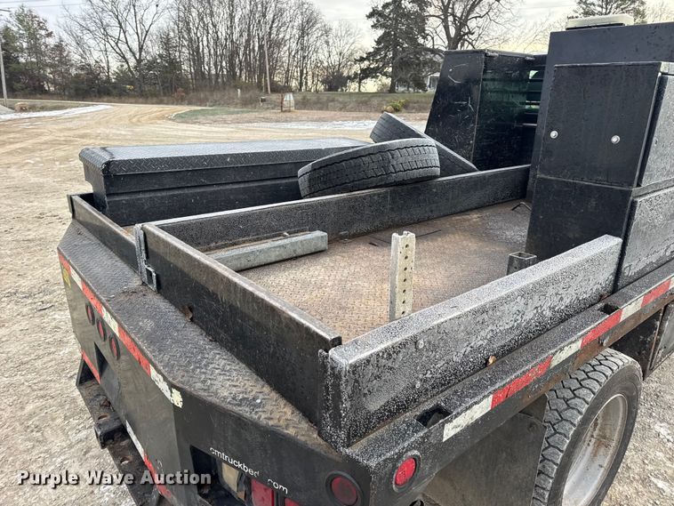 image for item DW6711 2013 Ford F450 Super Duty XL flatbed truck