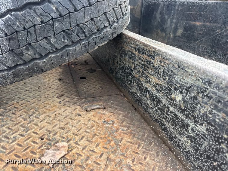 image for item DW6711 2013 Ford F450 Super Duty XL flatbed truck