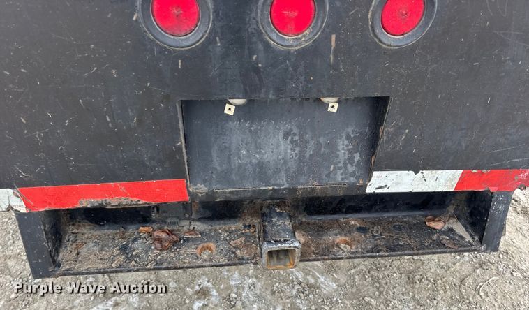 image for item DW6711 2013 Ford F450 Super Duty XL flatbed truck