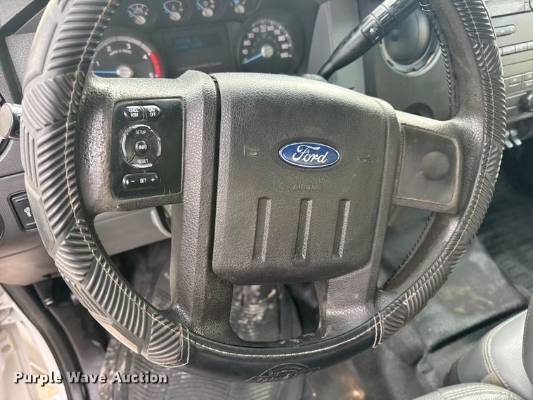 image for item DW6711 2013 Ford F450 Super Duty XL flatbed truck