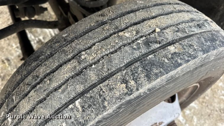 image for item DW6711 2013 Ford F450 Super Duty XL flatbed truck