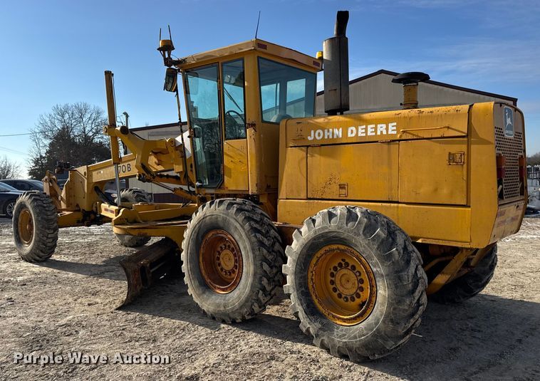 image for item DW6713 1992 John Deere 770B motor grader