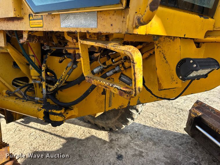 image for item DW6713 1992 John Deere 770B motor grader