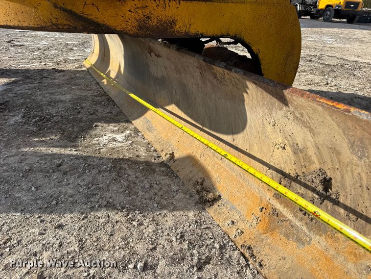 image for item DW6713 1992 John Deere 770B motor grader