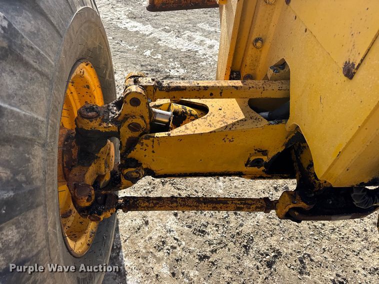 image for item DW6713 1992 John Deere 770B motor grader