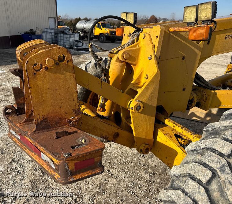 image for item DW6713 1992 John Deere 770B motor grader