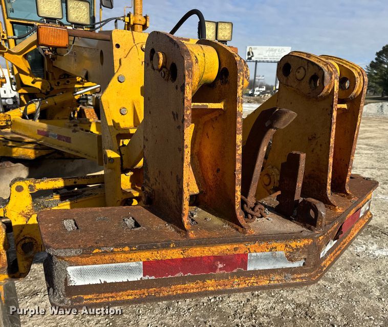 image for item DW6713 1992 John Deere 770B motor grader