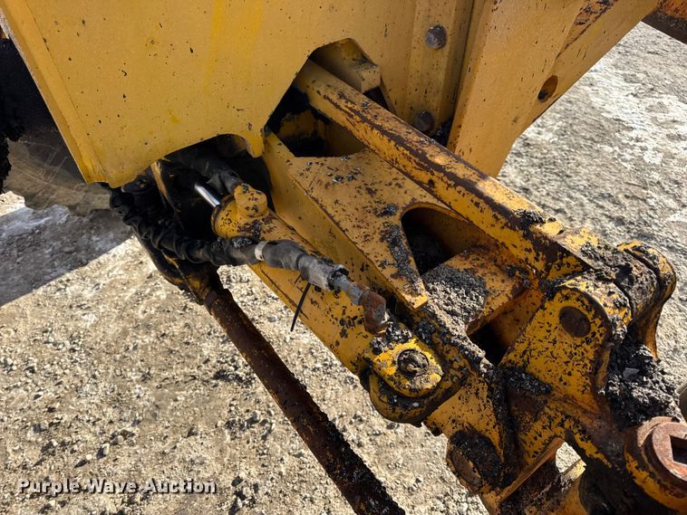 image for item DW6713 1992 John Deere 770B motor grader