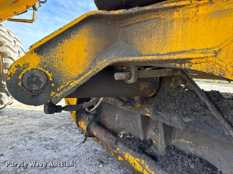 image for item DW6713 1992 John Deere 770B motor grader