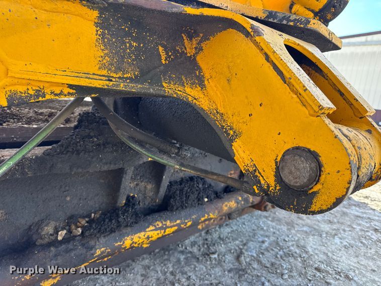 image for item DW6713 1992 John Deere 770B motor grader