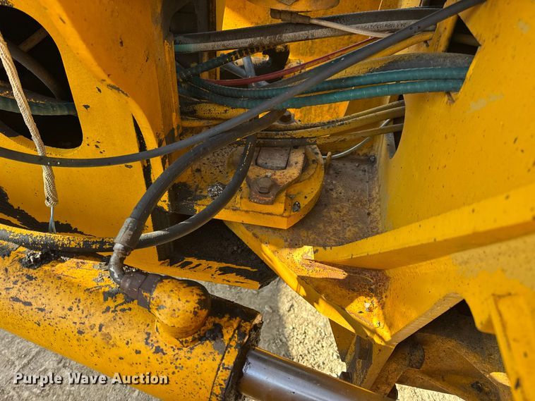 image for item DW6713 1992 John Deere 770B motor grader