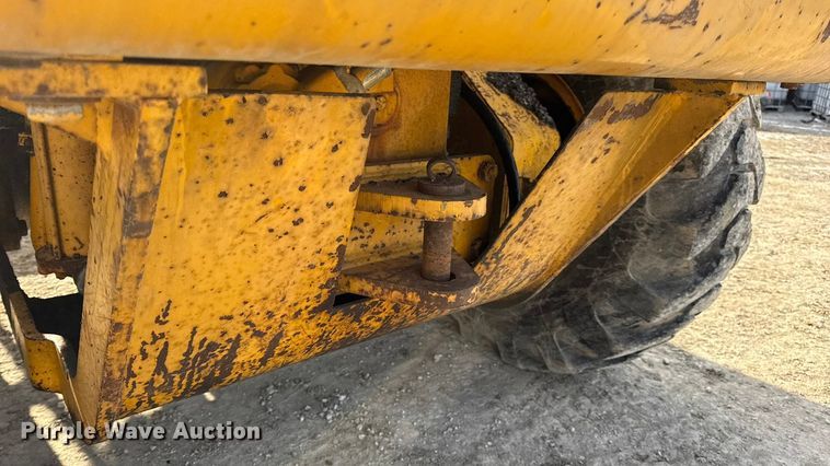 image for item DW6713 1992 John Deere 770B motor grader