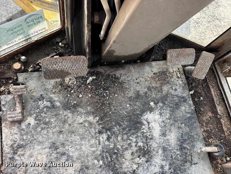 image for item DW6713 1992 John Deere 770B motor grader