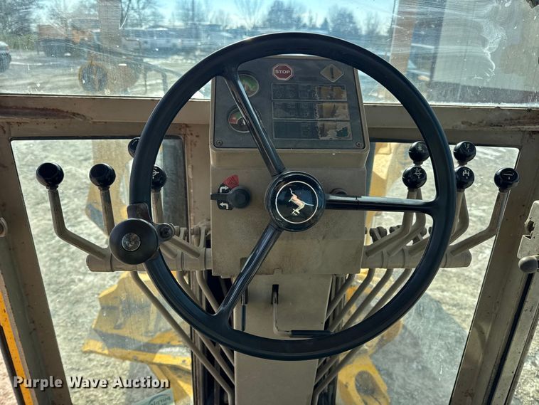 image for item DW6713 1992 John Deere 770B motor grader