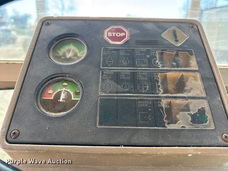 image for item DW6713 1992 John Deere 770B motor grader