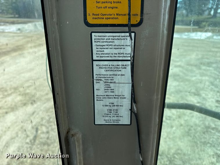 image for item DW6713 1992 John Deere 770B motor grader