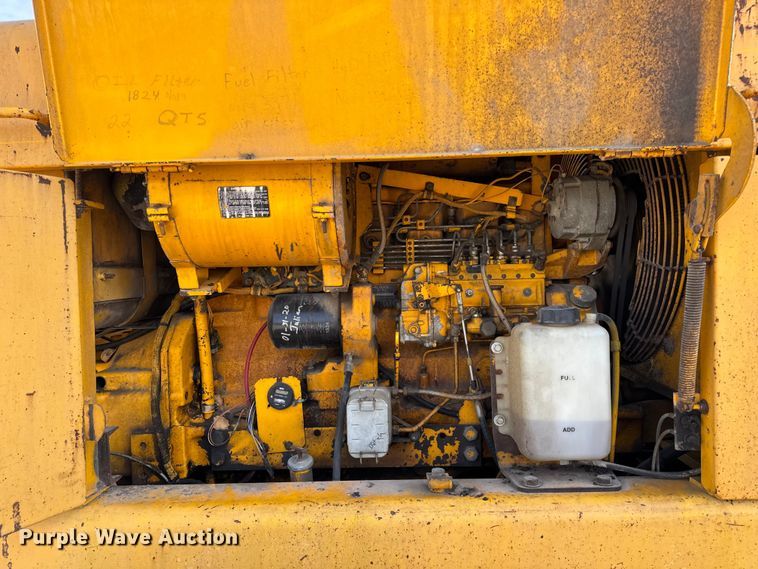 image for item DW6713 1992 John Deere 770B motor grader