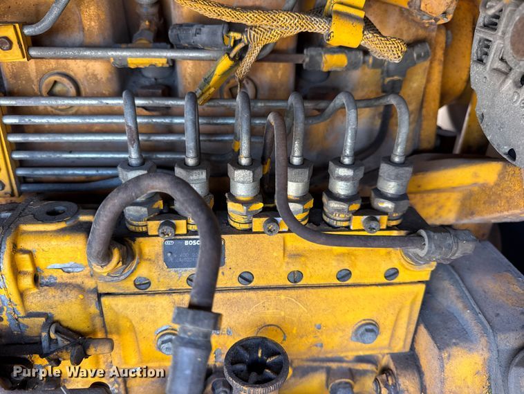 image for item DW6713 1992 John Deere 770B motor grader