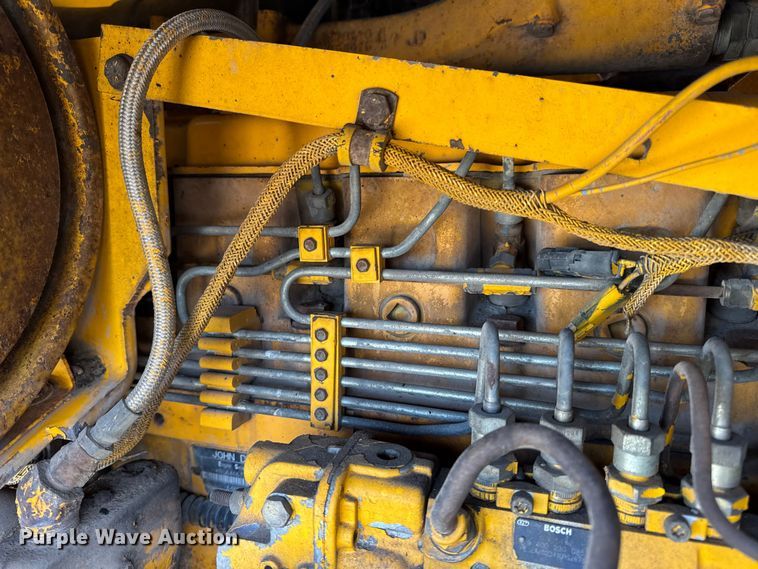 image for item DW6713 1992 John Deere 770B motor grader