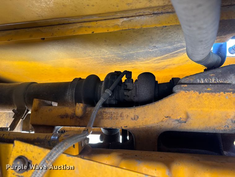 image for item DW6713 1992 John Deere 770B motor grader