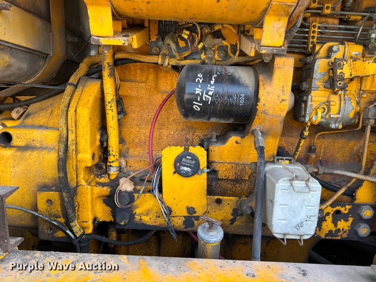 image for item DW6713 1992 John Deere 770B motor grader