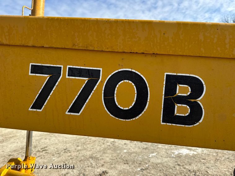 image for item DW6713 1992 John Deere 770B motor grader