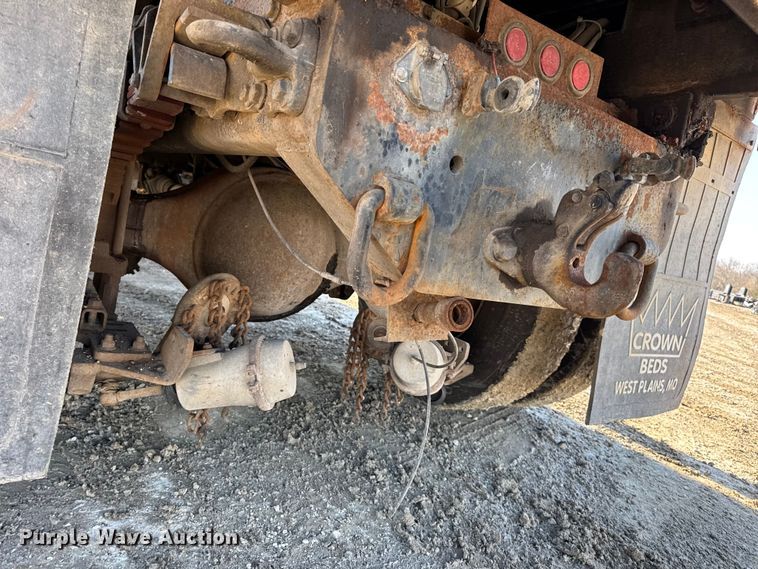 image for item DW6715 2006 International 7400 dump truck