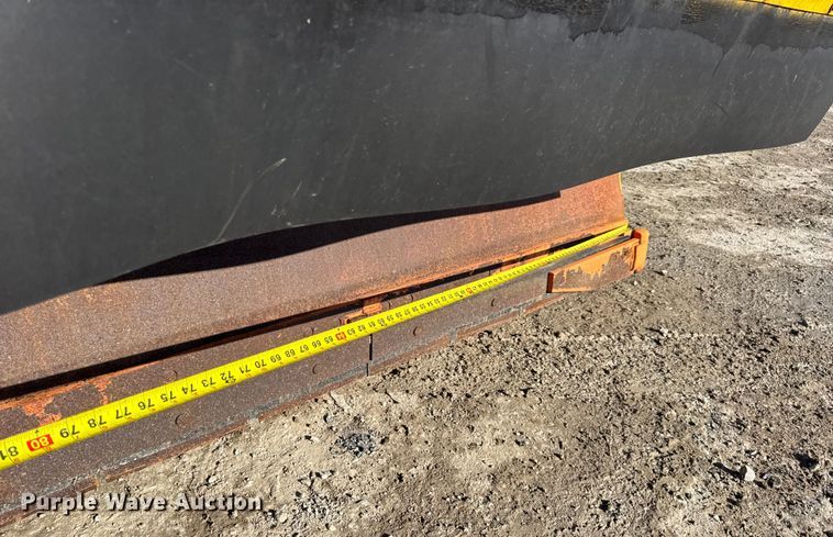 image for item DW6715 2006 International 7400 dump truck