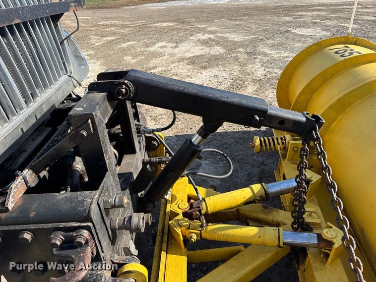 image for item DW6715 2006 International 7400 dump truck