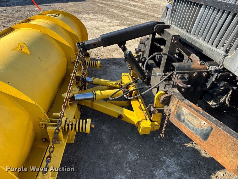 image for item DW6715 2006 International 7400 dump truck