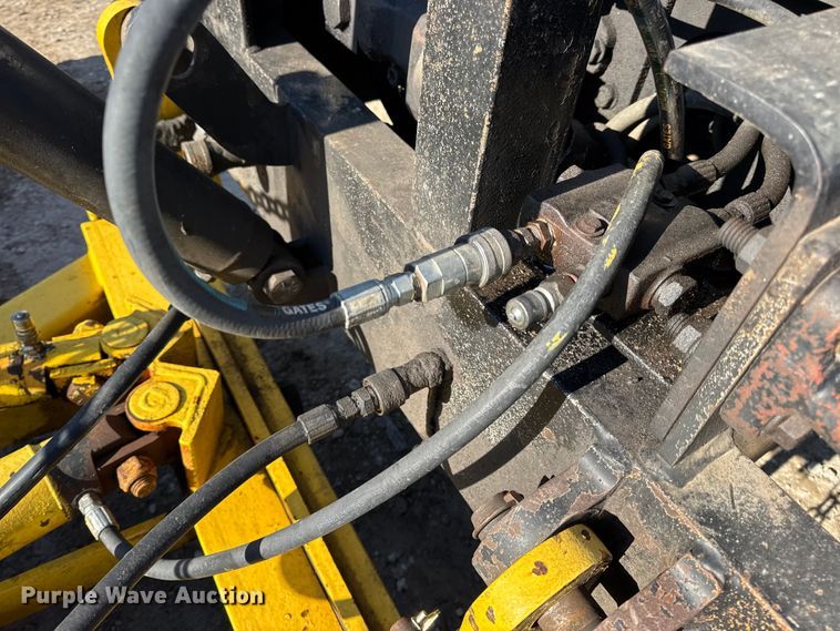 image for item DW6715 2006 International 7400 dump truck