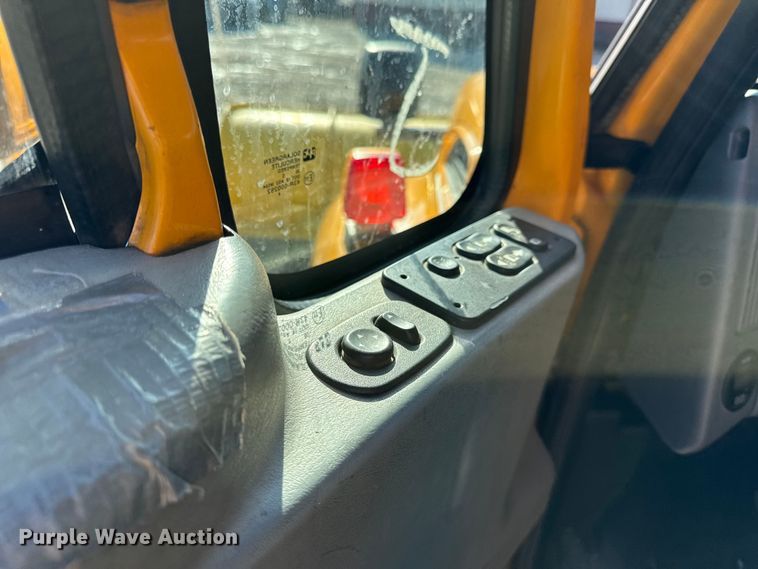 image for item DW6715 2006 International 7400 dump truck