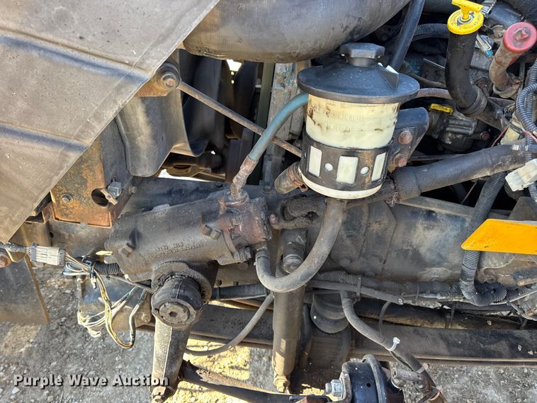 image for item DW6715 2006 International 7400 dump truck