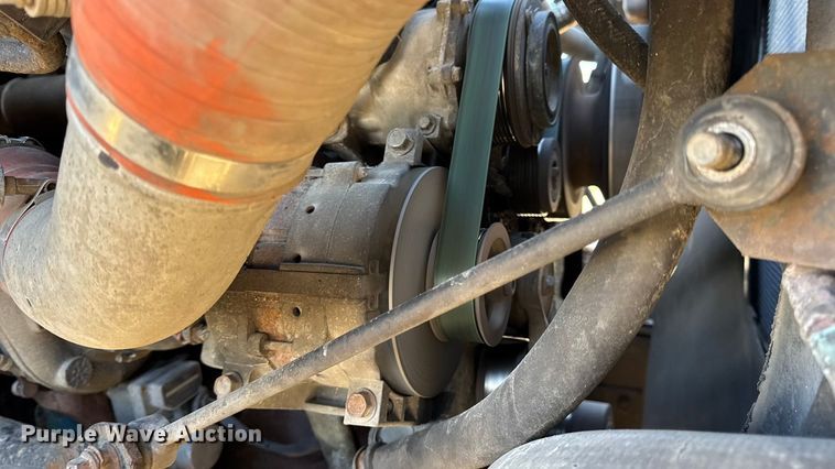 image for item DW6715 2006 International 7400 dump truck