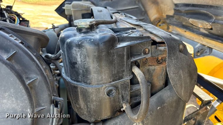 image for item DW6715 2006 International 7400 dump truck